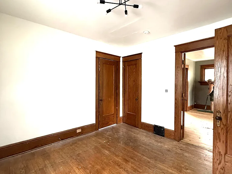 1248 W 10th St — Photo 7