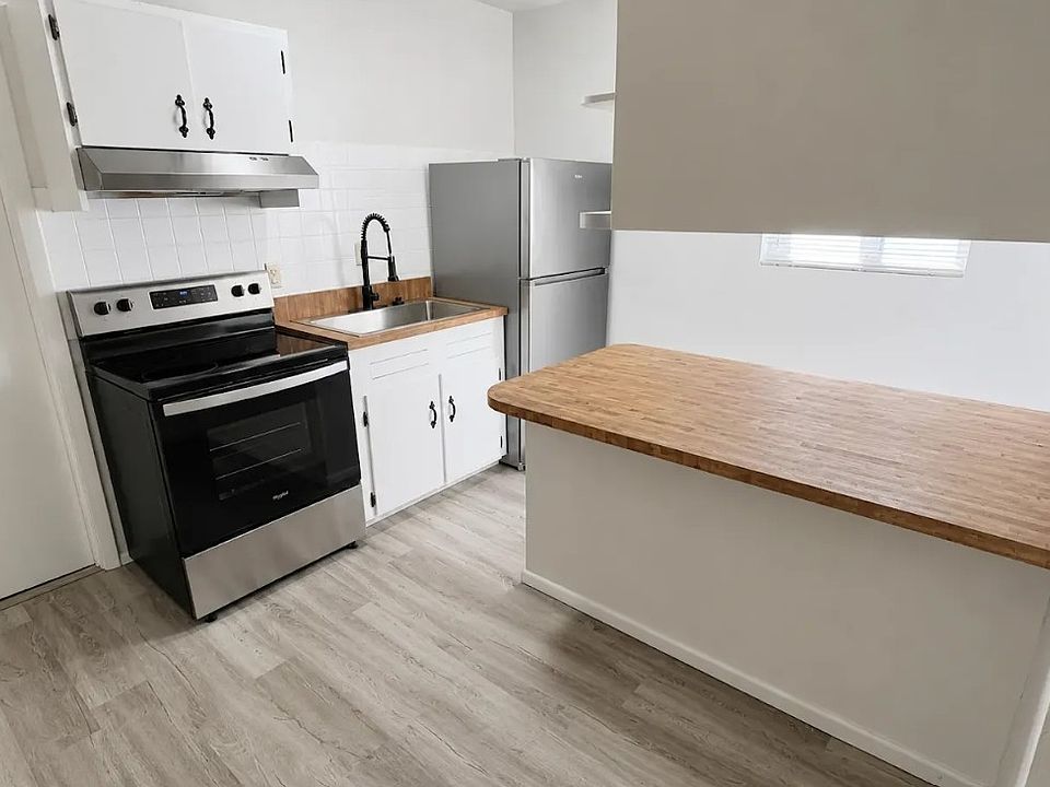 2nd image of 608 Baystate Ave Unit 3