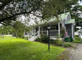 95 Maple St, Waterbury Ctr, VT 05677