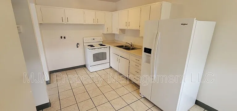 752 N Irving St #752-3 — Photo 2