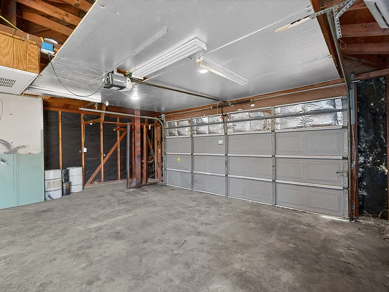 2506 Hillsboro Ave — Photo 36