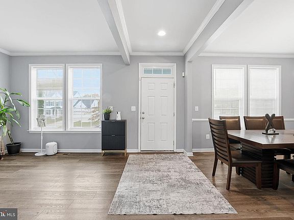 4th image of 6515 Langbrooke Ct