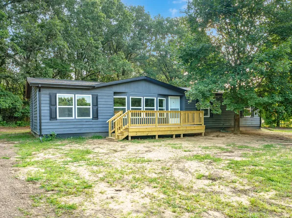 39384 Sandyridge Cir, Mattawan, MI 49071