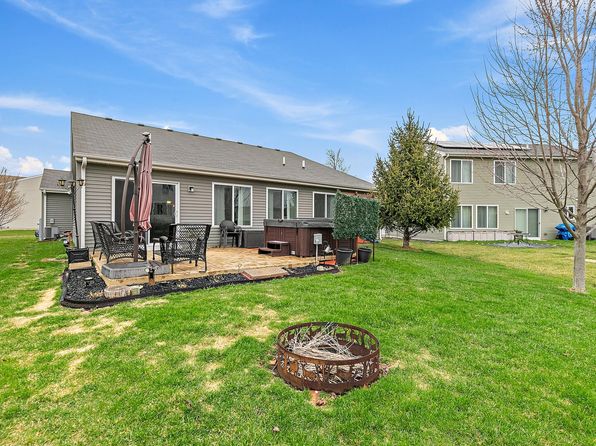 1695 Prospect Cir, Pingree Grove, IL 60140