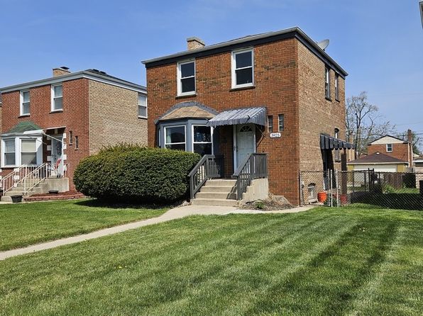 3925 Gladys Ave, Bellwood, IL 60104