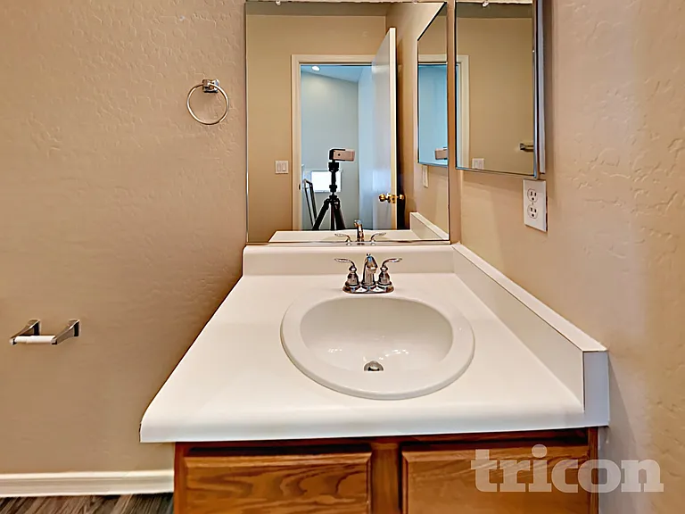 23683 W Huntington Dr — Photo 13