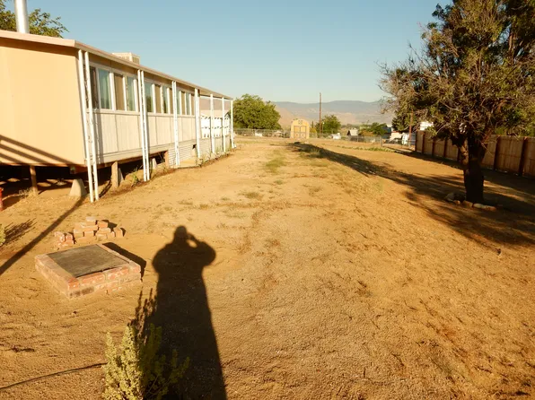 5586 Hooper Rd, Weldon, CA 93283