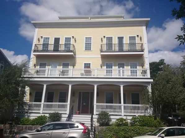 322-324 W 4th St Unit 2, South Boston, MA 02127