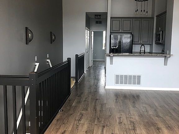 4th image of 23524 Clarewood St