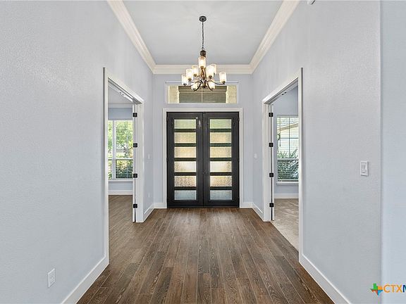 2nd image of 1606 Altavista Loop