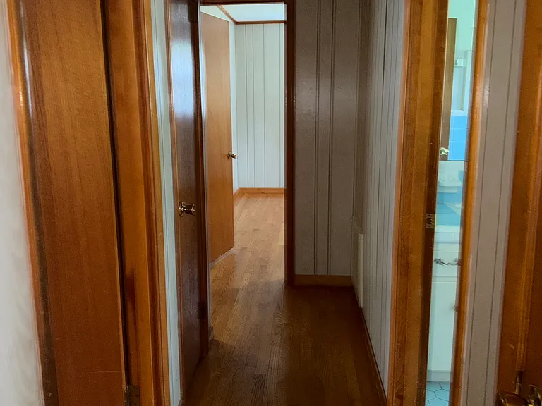 230 Park Circle Dr W — Photo 12