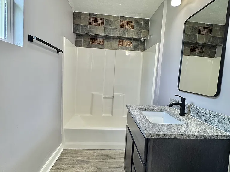 2144 Westchester Dr — Photo 39