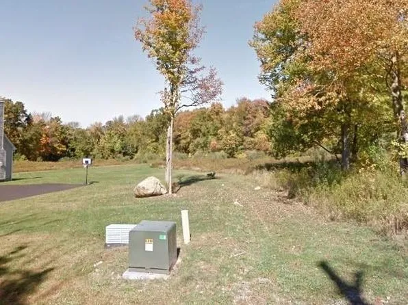 4 Fallen Leaf Lane, Newtown, CT 06470