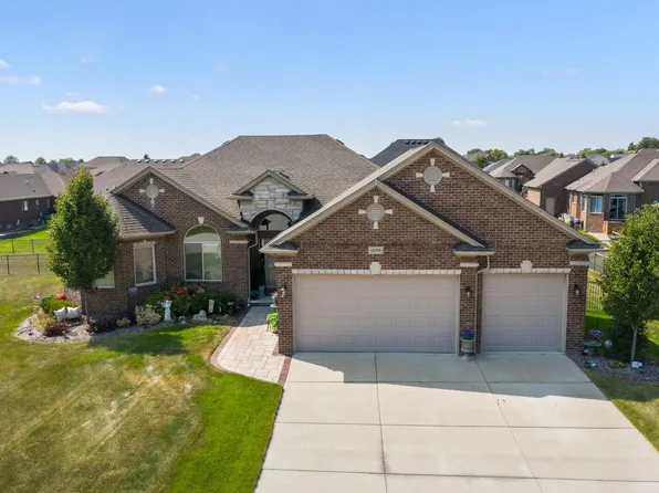 18399 Aqua Dr, Macomb, MI 48042