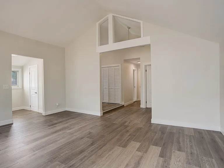 1357 Chase St #2 — Photo 9