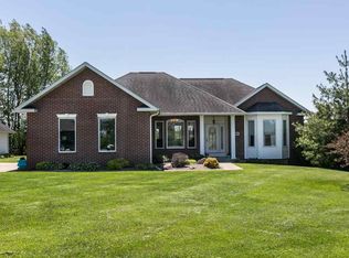 14328 Heatherwood Ct, Dubuque, IA 52002