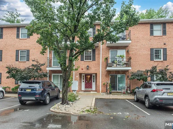 34 John St APT 3A, Bloomfield, NJ 07003