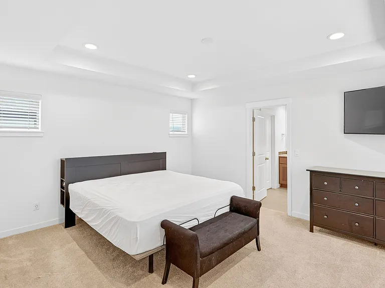 11848 SE Pleasant Valley Pkwy — Photo 16