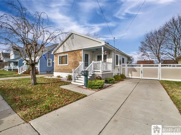 124 Zittel St, Buffalo, NY 14210