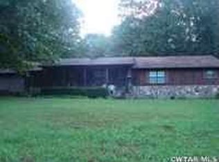 540 Sand Ridge Rd, Lexington, TN 38351
