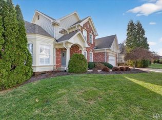 15920 Picardy Crest Ct, Chesterfield, MO 63017