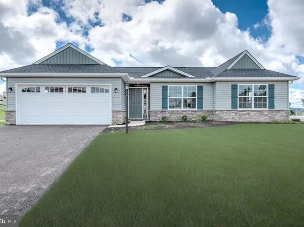 308 Jasmine Dr Lot 57, Lebanon, PA 17042