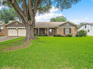 6541 Cliffside Dr, North Richland Hills, TX 76180