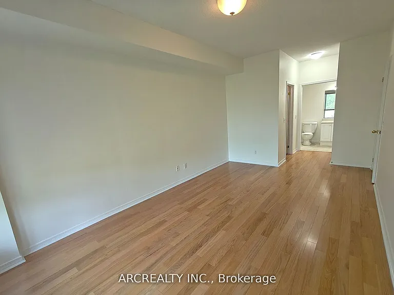2 Maison Parc Ct #406 — Photo 11