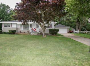 2145 De Baker Rd, Muskegon, MI 49442