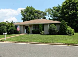 1 Sandy Ct, Linwood, NJ 08221
