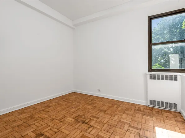 90 Park Terrace East image 17 of 33