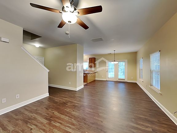 4th image of 1044 Kings Mountain Ln