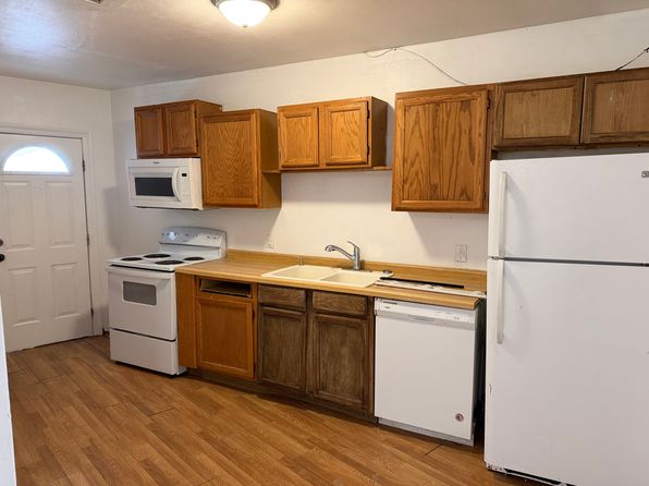 320 W Main St APT 3