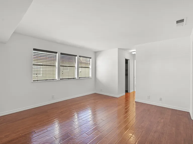 472 N Winchester Blvd — Photo 5
