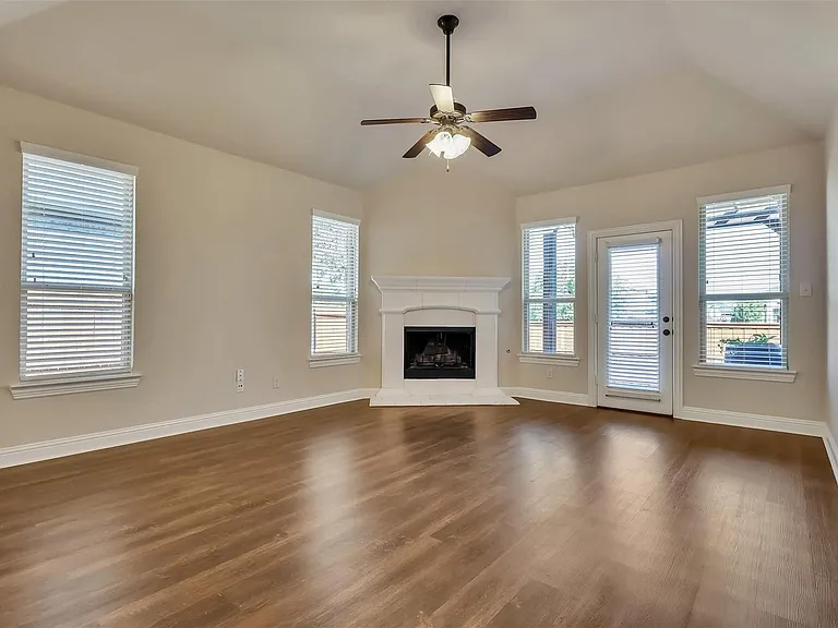 10616 Jackson Hole Ln — Photo 3