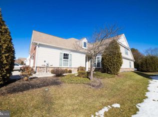165 Sparrow Dr, Hamilton, NJ 08690