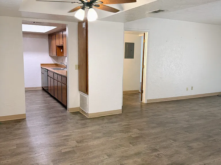 1955 N Horne #103 — Photo 14