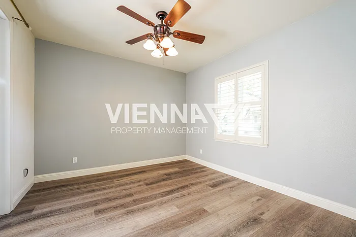 48 Villa Gardens Ct — Photo 2