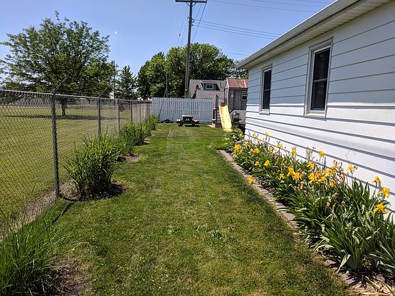 Arthur-Lovington Atwood Hammondfieldinontheleft