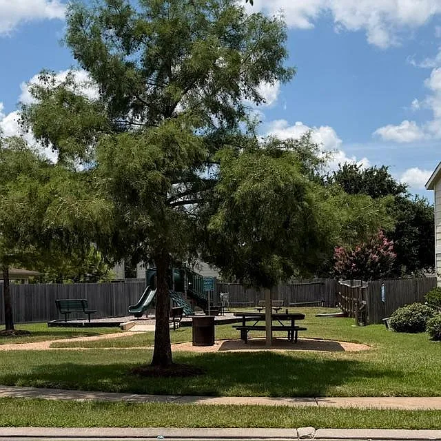 3 bed, 2.0 bath, 1302 sqft, $1,700 — Photo 2