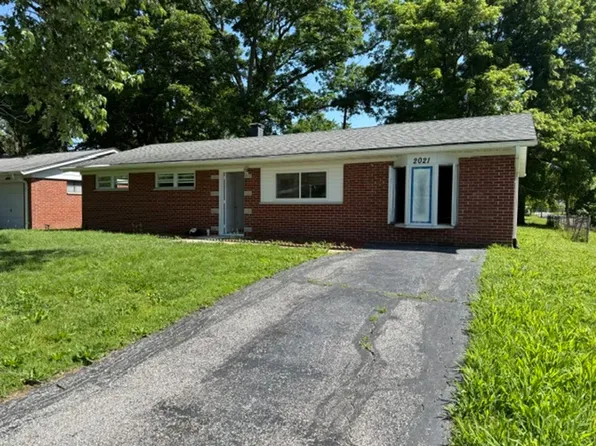 2021 Delores St, Cahokia, IL 62206