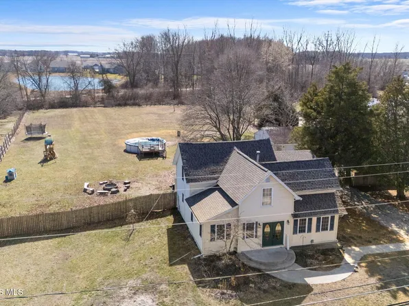 11215 Waterville St, Whitehouse, OH 43571