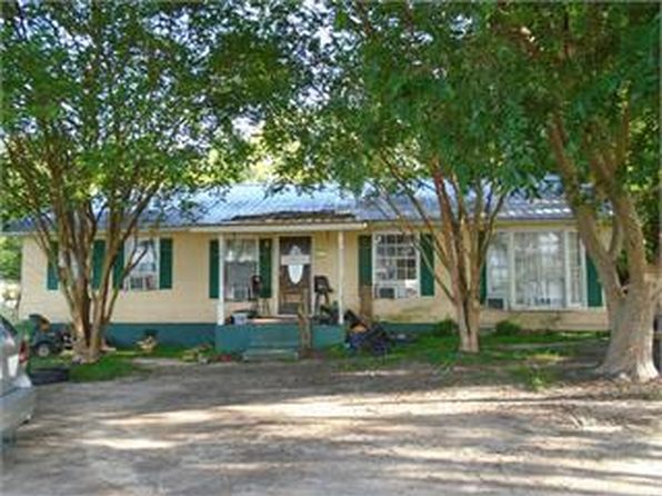 1082 Doc Darbyshire Rd, Moultrie, GA 31788