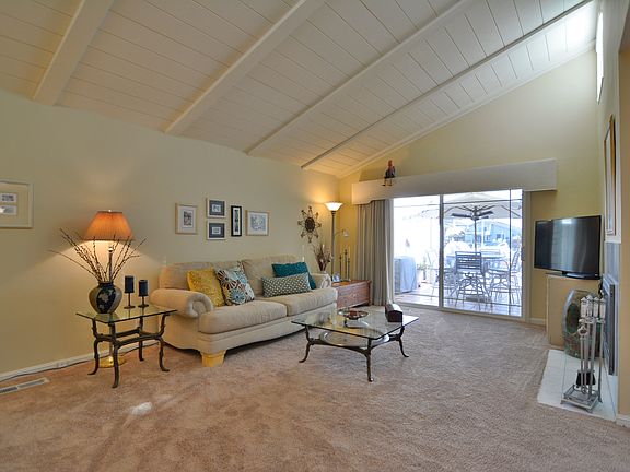 4th image of 1246 Marina Cir
