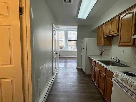 5th image of 5600 Germantown Ave APT 14