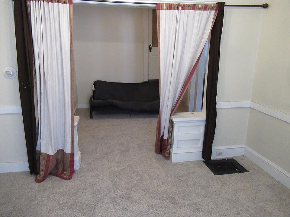 2nd image of 411 W Clinton St