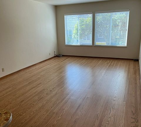3rd image of 250 28th St APT 1