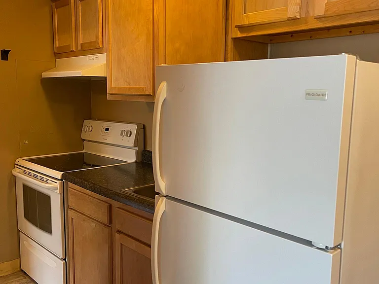 514 S Lucas St #11 — Photo 3