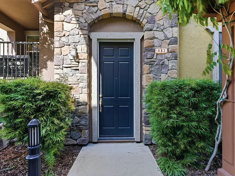 482 Tristania Ter — Photo 19