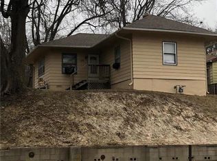 1918 Dewey Ave, Saint Joseph, MO 64505